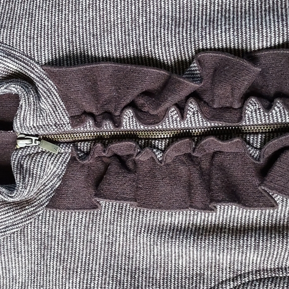 Jacket with Ruffle Detail - Picture 3 of 9